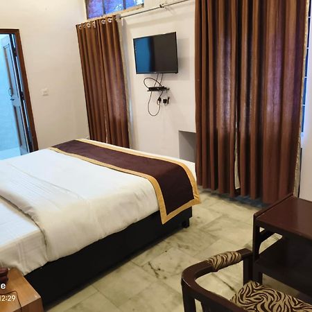 Hotel Anand Inn-Top Family Hotels Business Hotels Best Couple Friendly Hotel In Lucknow Exterior foto