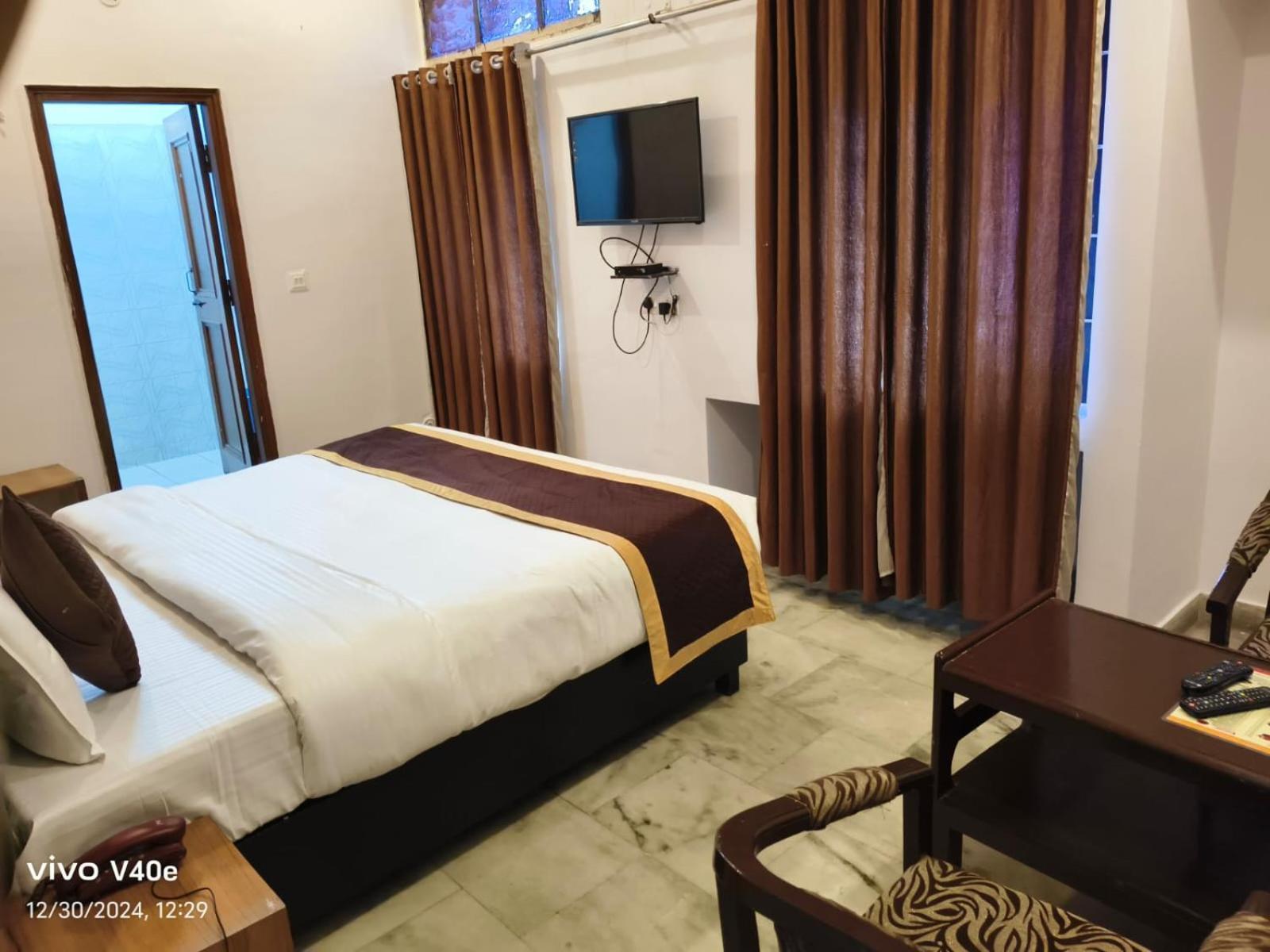 Hotel Anand Inn-Top Family Hotels Business Hotels Best Couple Friendly Hotel In Lucknow Exterior foto
